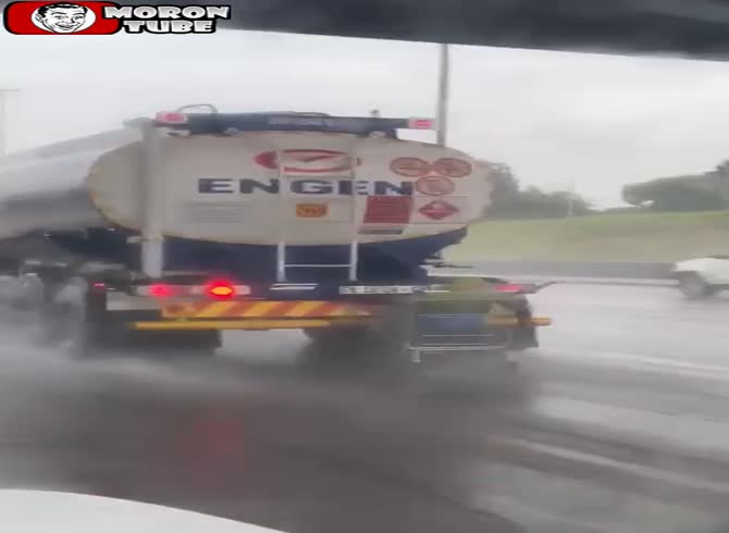 Video :A free, but dangerous, means of transport!